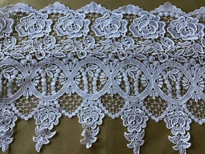 9 1/2 YDS LOVELY DANGLY WHITE BRIDAL FLORAL RAYON VENISE LACE EDGE - Picture 1 of 4