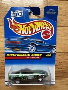 Hot Wheels Mixed Signals Series '80s Corvette #734 (Green) #2 of 4 cars - Picture 1 of 1
