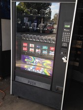 Au
00004000
tomatic Products Combo Vending Machine Soda & Snack Accepts Coins & Bills