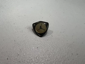 Michael Air Jordan Shoes Logo Lapel Pin Nike Chicago Bulls - Picture 1 of 2