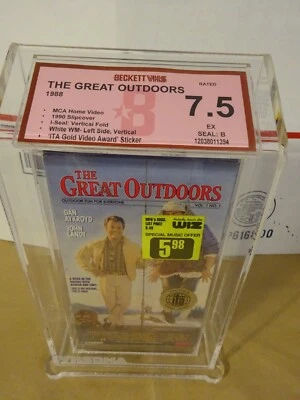 Sealed 1988 The Great Outdoors VHS Beckett Graded 7.5 EX B Seal - Immagine 1 di 4