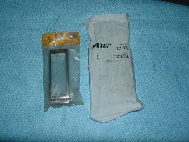 Nuevo de Lote Antiguo 1968 1969 AMC RAMBLER MARCADOR AMERICANO BISEL REFLECTOR -- 3601956!!!! Foto 1 de 1