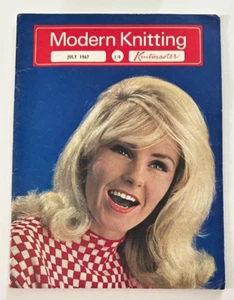 Knitmasters Modern Knitting Magazine July 1967 Vintage Knitting RARE FIND - Picture 1 of 2