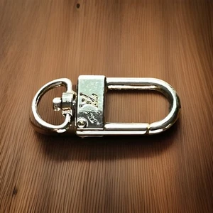 Repuesto Louis Vuitton Reparación Clip Giratorio Cierre Tono Dorado Herrajes - Imagen 1 de 4