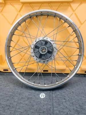 Honda CT90 K1 1970 montaje de llanta trasera #42601-102-670 #42701-102-794 Foto 1 de 4