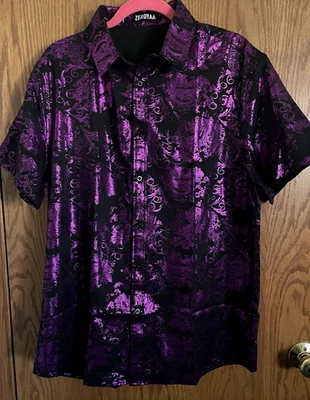 Camisa Zeroyaa Púrpura/Negro Paisley Metálica Manga Corta Para Hombre Talla Delgada XL NUEVA SIN ETIQUETAS Foto 1 de 4