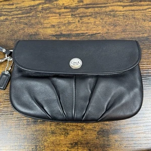 Coach Clutch schwarz Leder gerafft unten Handgelenktasche Riemen Leder Geldbörse - Bild 1 von 19