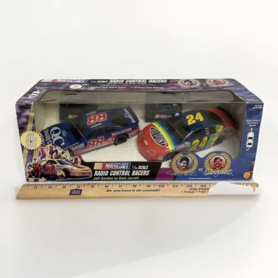 Coche NASCAR 97 2 piezas Jeff Gordon #24 y Dale Jarrett #88 escala 1/24 radio control Foto 1 de 4