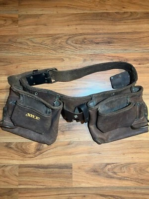 Cinturón de cuero AWP Carpintero 4 bolsillos 3 martillos Foto 1 de 4