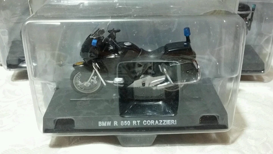 BMW R 850  RT CORAZZIERI CARABINIERI scala 1:24  DA EDICOLA BELLISSIMA - Immagine 1 di 1