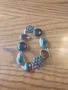Faux Amber And Brass Elastic Bracelet - Picture 1 of 3