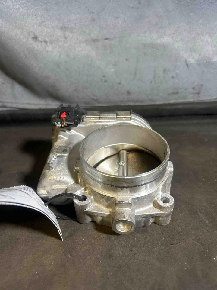 Fits 2011-2016 Chrysler Town & Country, 3.6L Throttle Body, OEM:5184349AC - Image 1 of 4