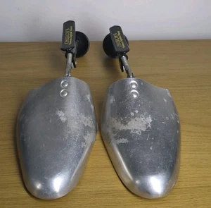 Church's Famous English Shoe Tree Stretchers Vintage M 7 x 8 - Picture 1 of 7