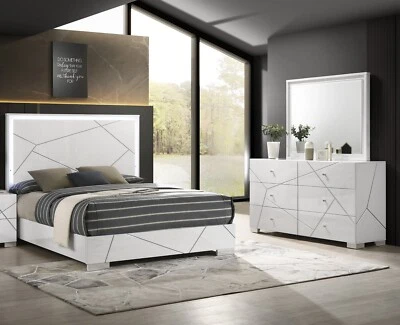 Juego de 3 espejos tocador cama king con iluminación LED acabado blanco alto brillo Foto 1 de 4