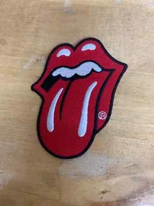 ROLLING STONES TONGUE SMALL CUT OUT WOVEN SEW ON PATCH OFFICIALLY LICENSED - Picture 1 of 8