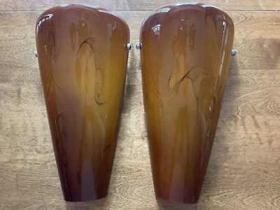 Par de luzes de parede Quorum One luz cetim níquel acabamento com redemoinho âmbar vidro - Imagem 1 de 2