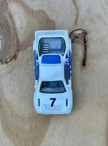 Matchbox Ford RS200 auto da rally vintage 1986 scala 1:55 bianca #7 da collezione - Foto 1 di 6