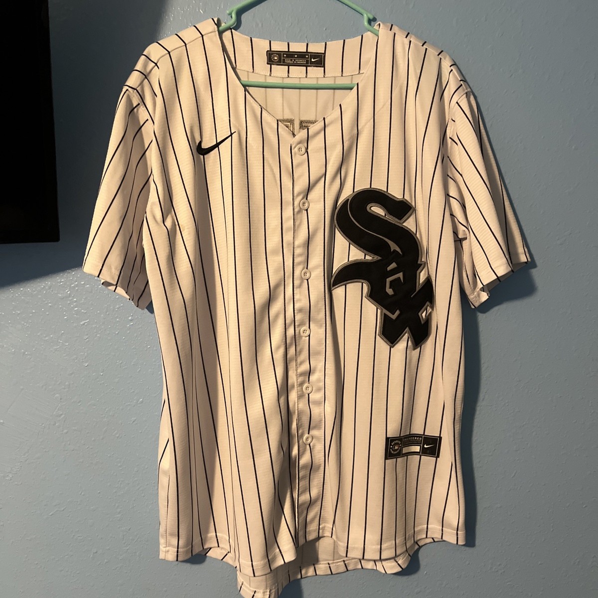 Nike Men's Chicago White Sox MLB Fan Apparel & Souvenirs for