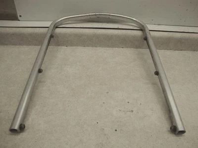 Barra de agarre de parachoques trasero Polaris RMK 700 #4 2006 144/151 2632988-309 Foto 1 de 4