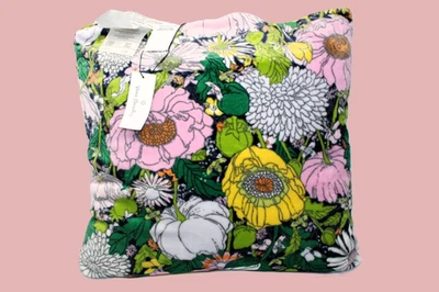 Almohada de felpa polar Vera Bradley 16 X 16 patrón "Bloom Boom" 100 % poliéster nueva con etiquetas Foto 1 de 4