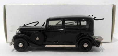 Robeddie Models 1/43 Scale RE14 - 1937 Volvo TR704 Limousine - Dark Green - Image 1 of 4