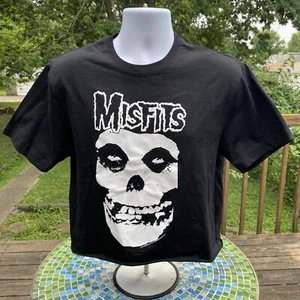 Misfits Classic Skull Cropped T-shirt Adult M - Picture 1 of 6