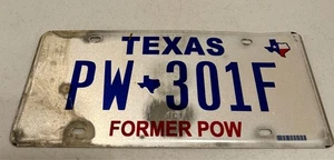 Placa de licencia de ex prisionero de guerra de Texas caducada "PW*301F" - PRISIONERO DE GUERRA - Imagen 1 de 3