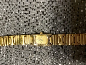Bulova Quartz Damen Armbanduhr goldfarben - Bild 1 von 1