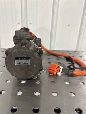 Toyota Prius 2004 compresor de bomba de aire acondicionado Foto 1 de 4