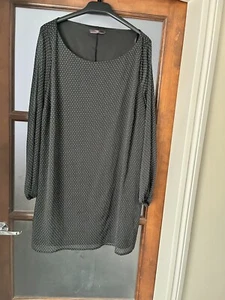 black polka dot top - Picture 1 of 6