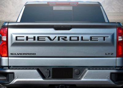 Silverado 1500 2019-2026 uretano Chevrolet puerta trasera insertada y kit de calcomanía Foto 1 de 2
