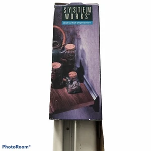 Sistema de soporte de estante System Works Stratus 24” (61 cm) perfil de diseñador - Imagen 1 de 2