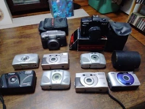 Lot Of Nine 35 Mm Handheld Cameras And Lenses Cases - Picture 1 of 16