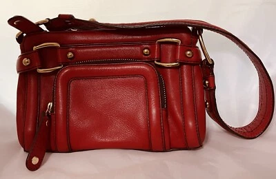 Cartera de cuero Banana Republic color oxidado/rojo tamaño mediano correa Foto 1 de 4