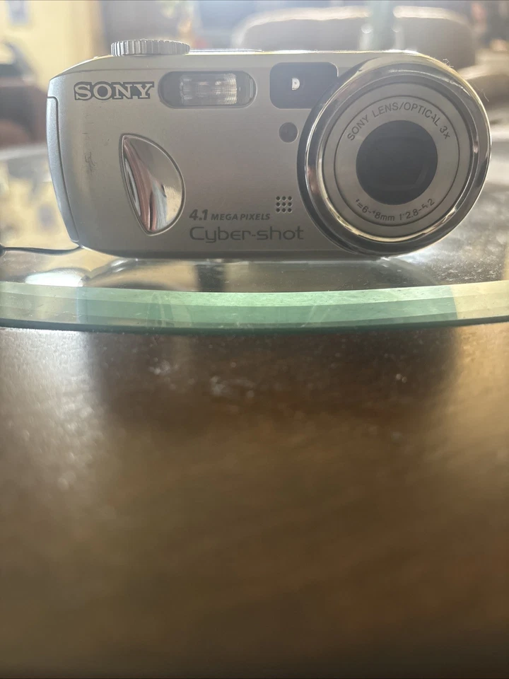 Sony Cyber-shot DSC-P73 4.1MP Digital Camera - Silver - Image 1 of 1