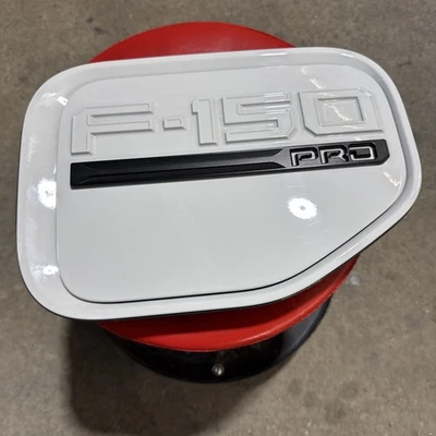 Ford F-150 Lightning 2021 2022 2023 2024 guardabarros derecho emblema moldura profesional  Foto 1 de 4