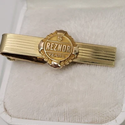 Vtg 5-Year REZNOR Employee Service Tie Bar Clip Solid 10K Yellow Gold emblem - Image 1 of 4