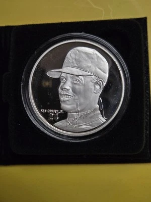 Ken Griffey Jr - 1,5 oz. Moneda de plata Highland Mint # 906 de 2500 - certificado de autenticidad y estuche Foto 1 de 3