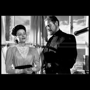 Photo F.021183 GENE TIERNEY REX HARRISON (THE GHOST AND MRS. MUIR) 1947 - Photo 1/1