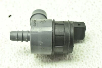 Válvula de respiración del tanque de combustible BMW M3 2012-2018 7636149  Foto 1 de 4