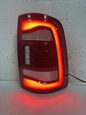 OEM 2020 2021 2022 2023 DODGE RAM 2500 3500 DERECHA DERECHA ROJO OSCURO LED LUZ TRASERA Foto 1 de 4