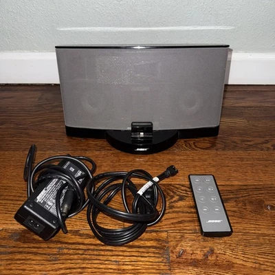 Bose Sound Dock Series III w/Remote & Power Cord, Lightning Connection, Tested - Image 1 of 4