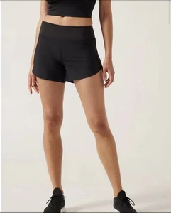 Athleta High Rise Run With It 2.5” Shorts Women’s Size M Black Running Walking - Picture 1 of 17