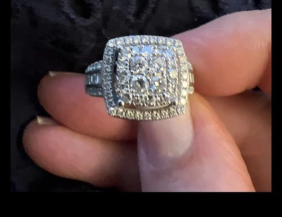 Кольцо из белого золота 14 карат с кластером бриллиантов Affinity размер 6  - Изображение 1 из 4