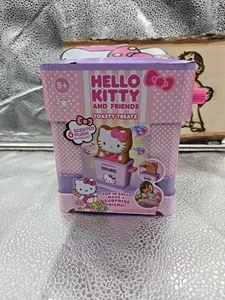 Cookeez Makery Hello Kitty and Friends Perfumado Tostado Treatz NUEVO Y SELLADO - Imagen 1 de 6
