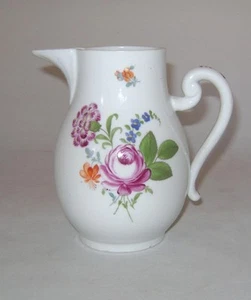 Antigua jarra de porcelana Volkstedt patrón floral gorrión pico crema C.1780 - Imagen 1 de 9