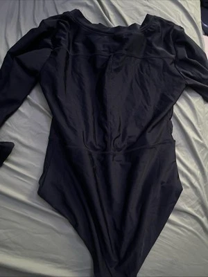 Traje de una pieza con cremallera Foto 1 de 4