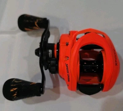 LEW'S XFINITY SPEED SPOOL XF1SHLA 7.5:1 LH LOW PROFILE BAITCAST REEL NO BOX - Image 1 of 4