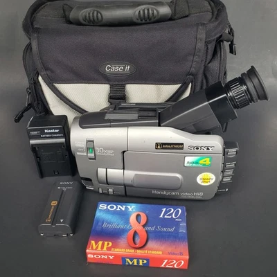 Sony Handycam CCD-TRV608 Hi8 Handycam Camcorder w/ Bag Battery Charger New Tape - Image 1 of 4