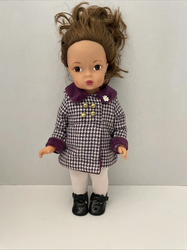 "Muñeca Terri Lee 2005 16"" morena con abrigo morado 2010V" Foto 1 de 4